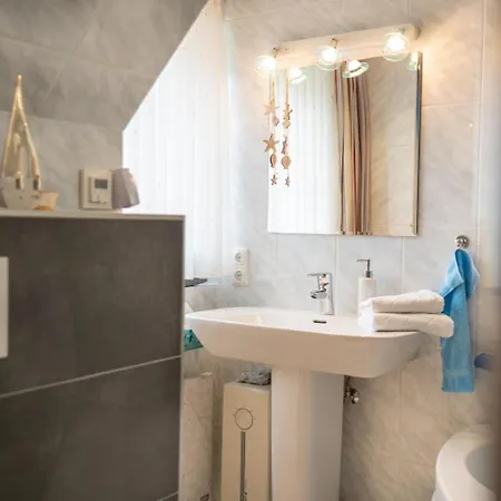 Apartment Wohnung-og-rechts-achtern-diek-id-083 *